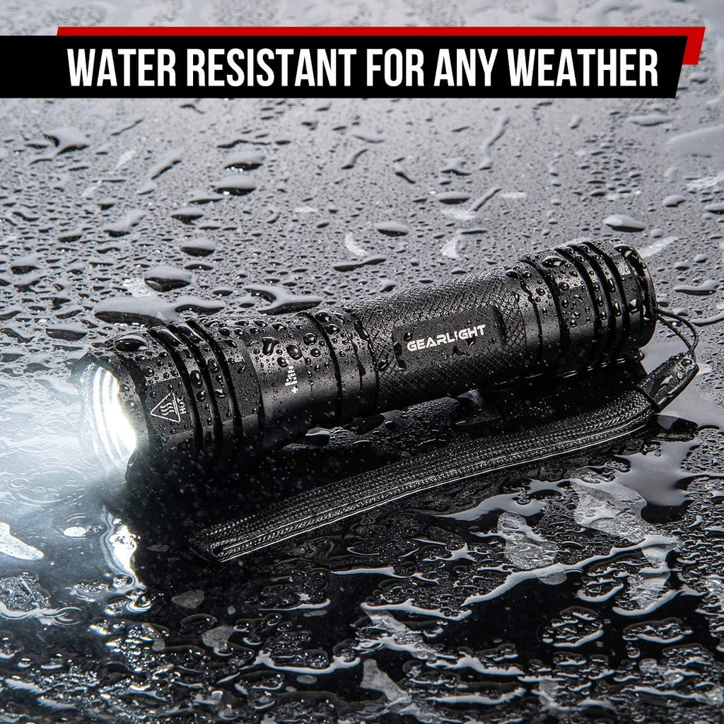 LED Flashlight with Zoomable Beam R6672