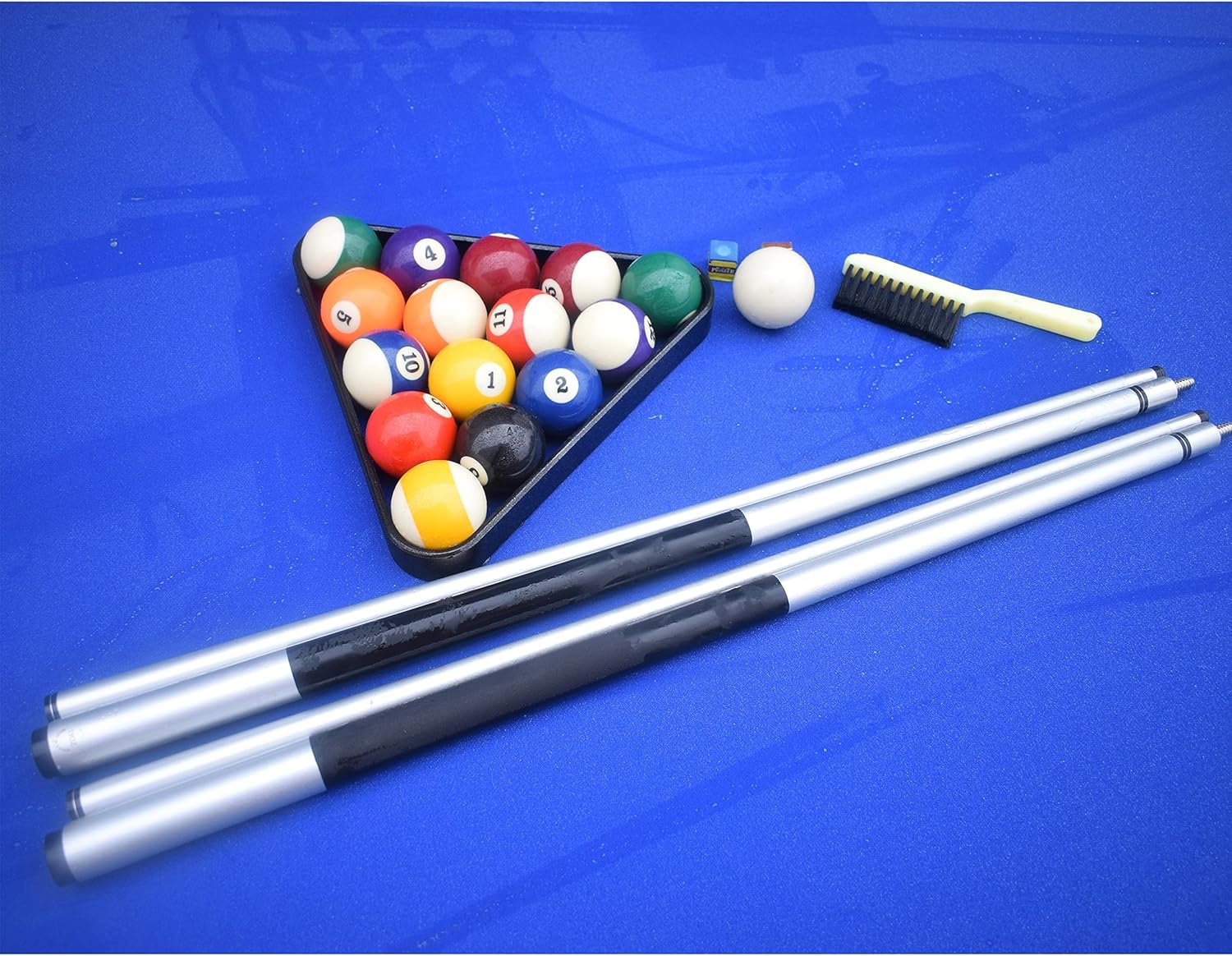 White 8-ft Outdoor Pool Table with Aluminum Frame and Waterproof Felt N429068