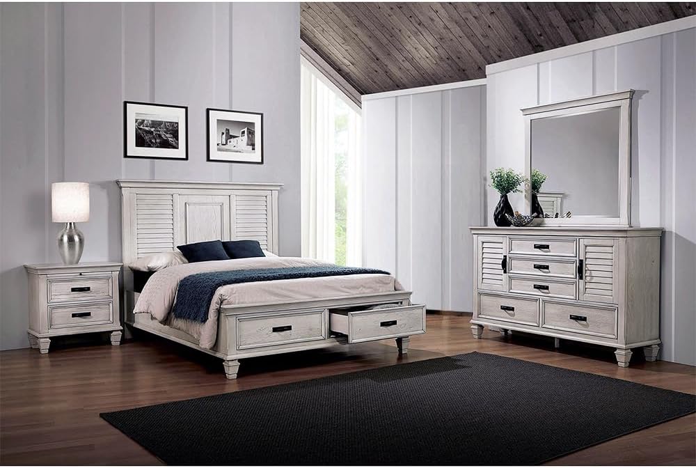 Queen Bed 4-Piece Set, Distressed White K73077