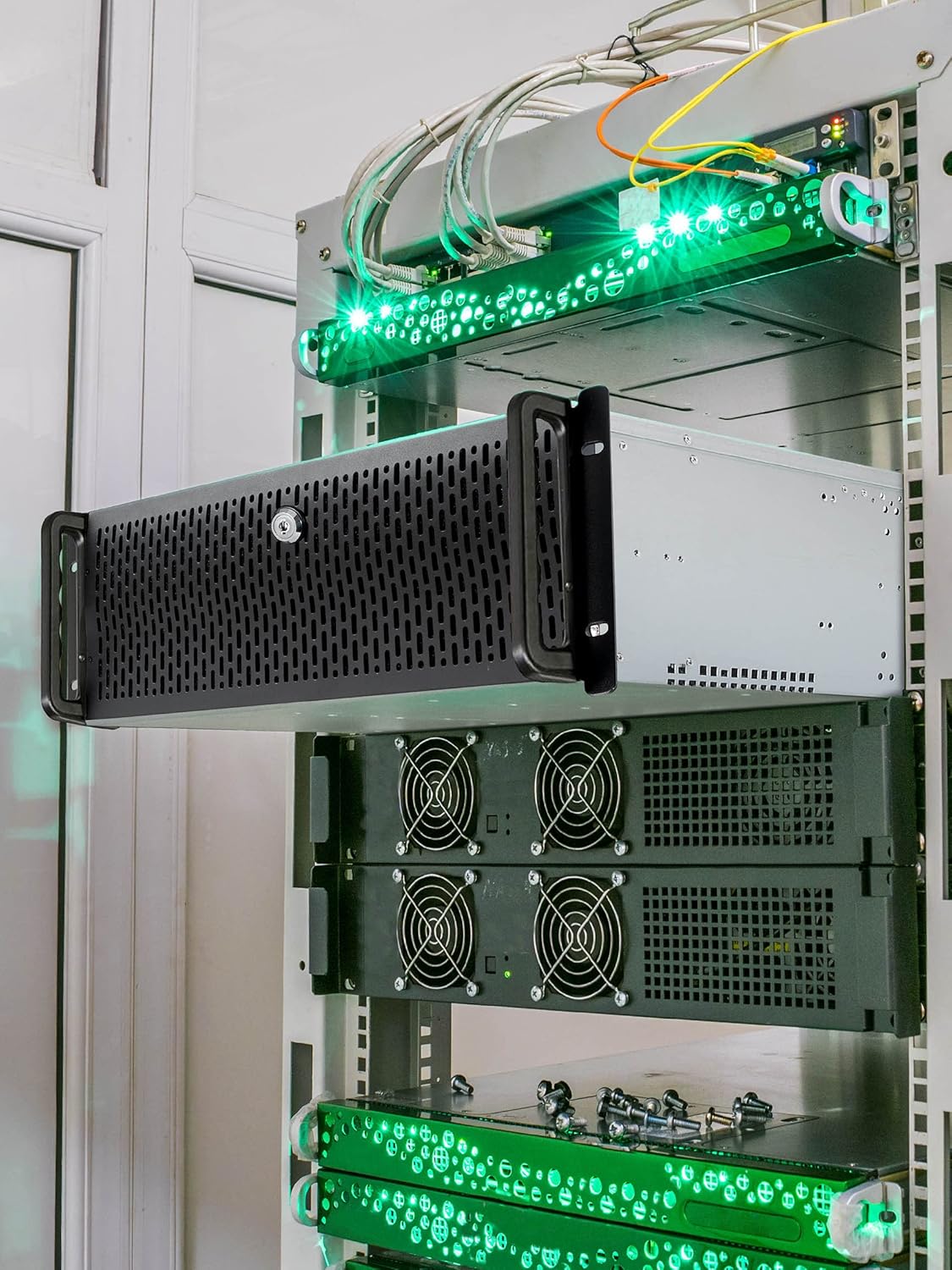 15 Bay 4U Rackmount Server Case with 6x 120mm Fans H873