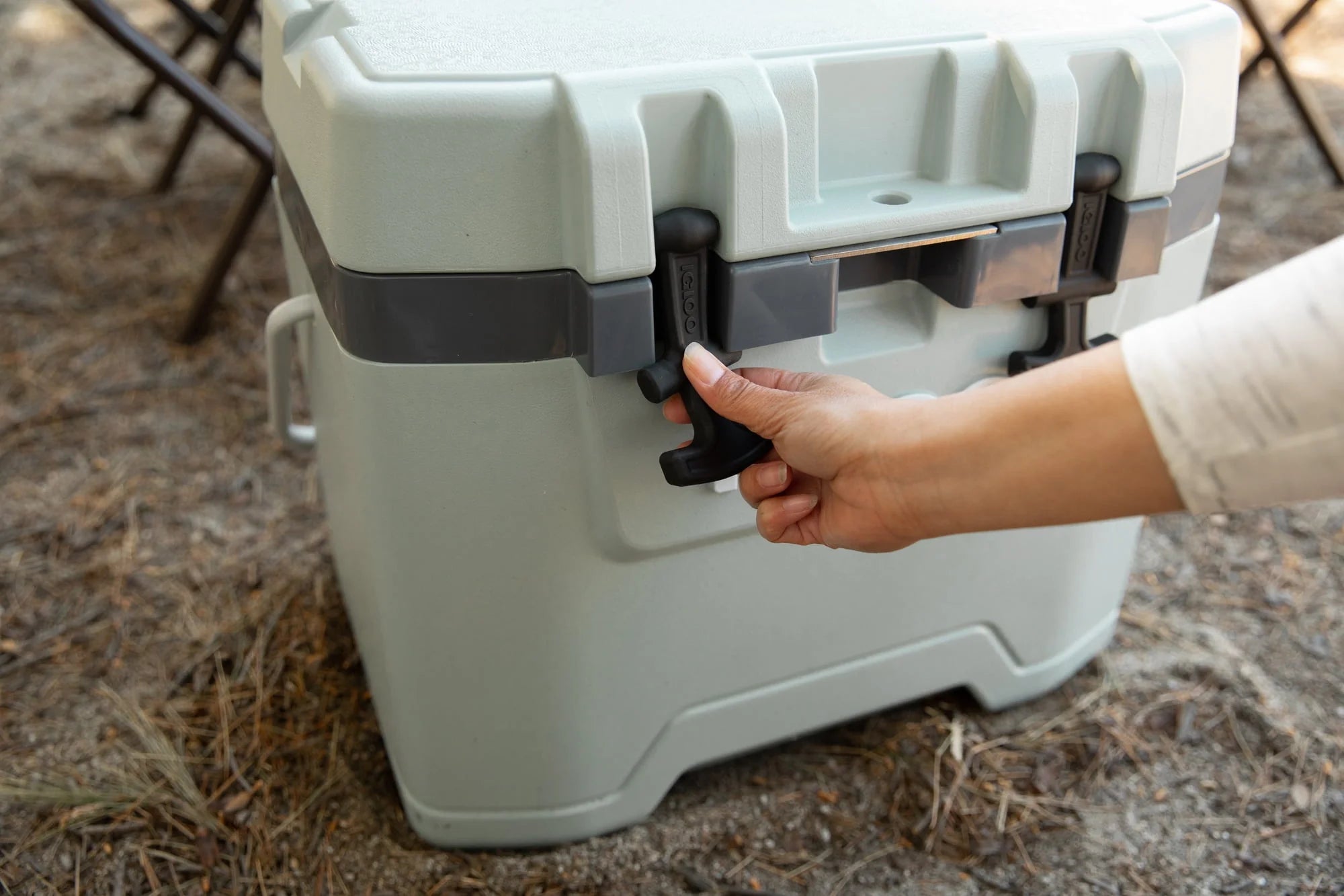 Green 25 QT Ice Chest Cooler Z4237
