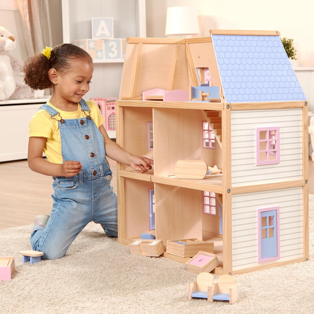 White 19 pcs Wooden Dollhouse P780