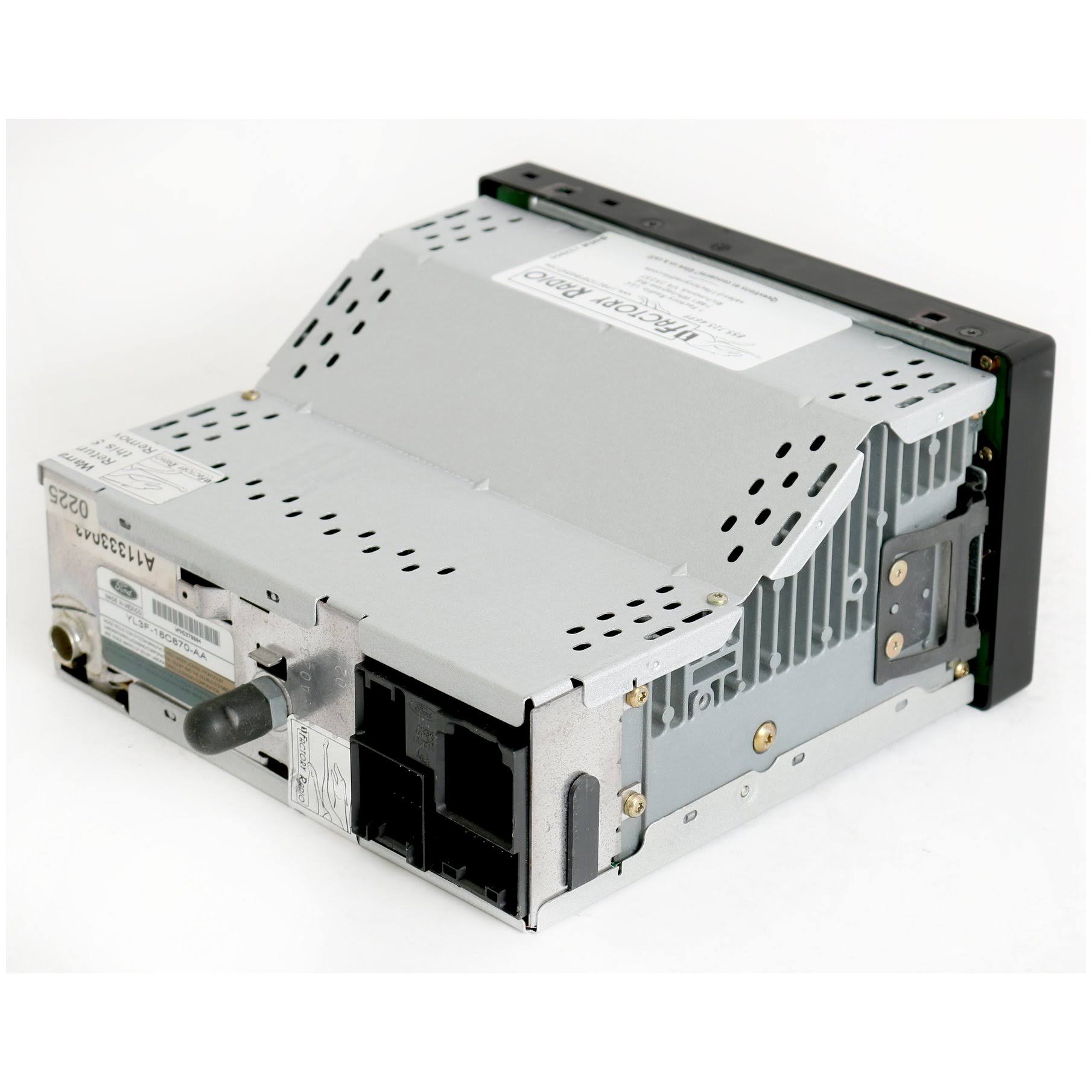 Radio Am FM Cassette with CD Controls AUX Input Y76520
