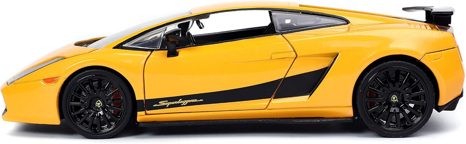 Yellow 1:24 Die-cast Car V3162