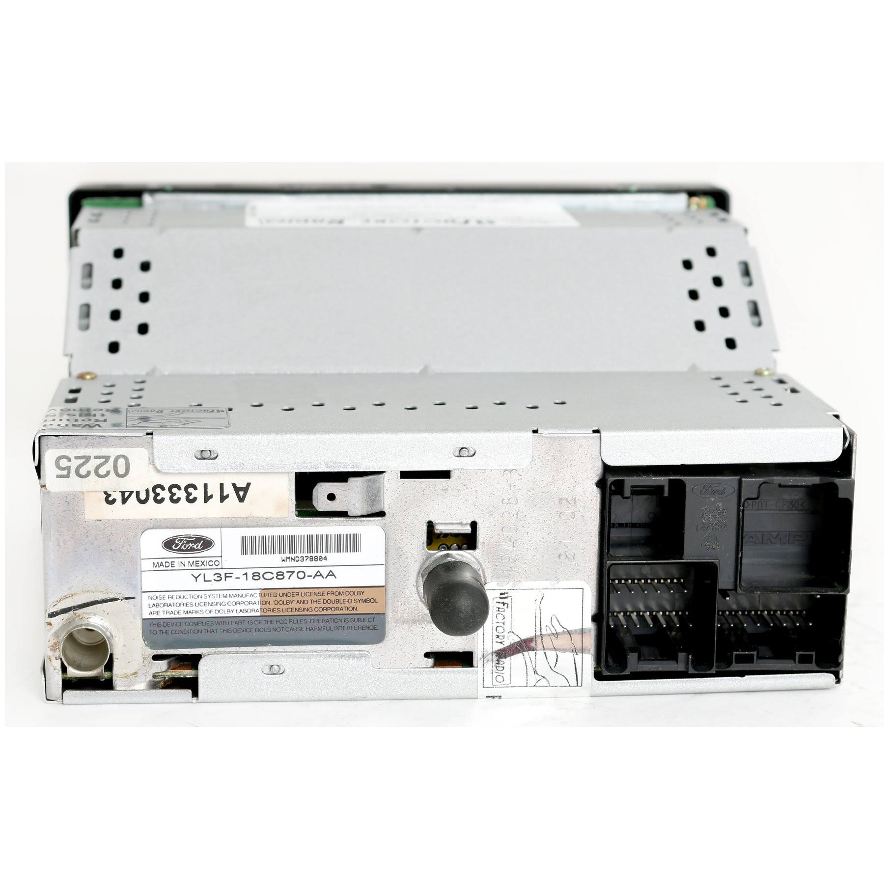 Radio Am FM Cassette with CD Controls AUX Input Y76520
