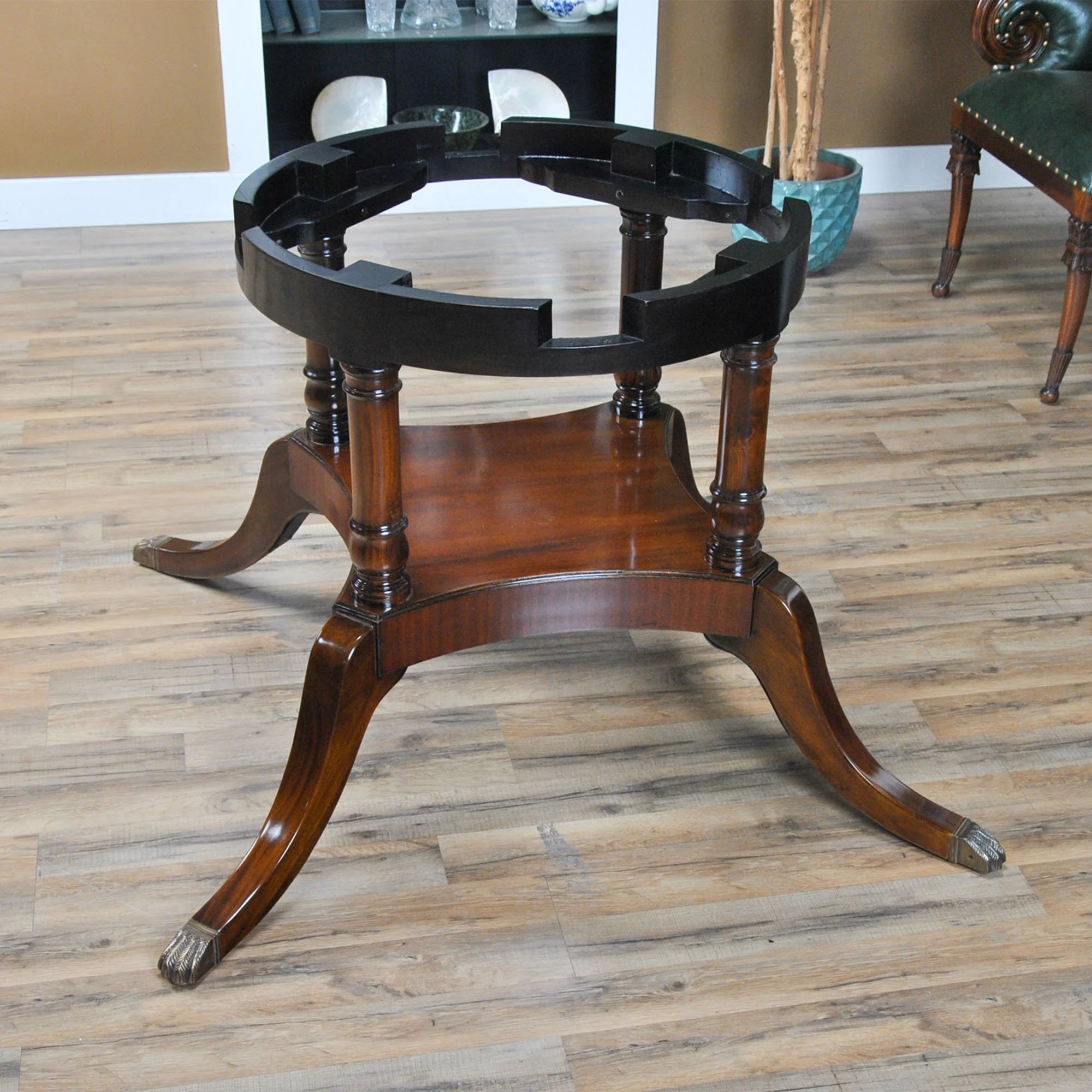 60 inch Round Dining Table Q122244