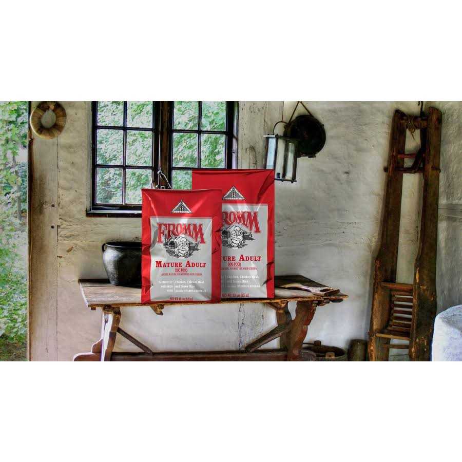 Classic Mature Adult Dog Food C391691