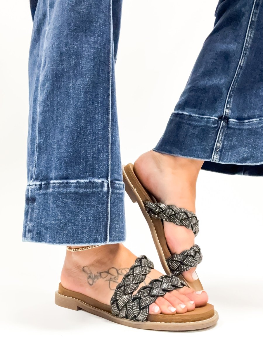 Very G Black Nalani Sandals